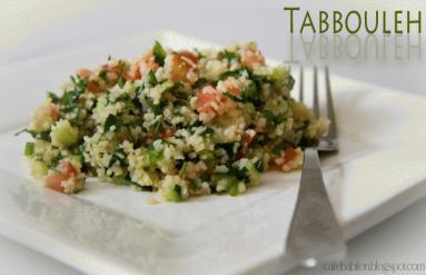 Zdjęcie - SAŁATKA TABBOULEH - Przepisy kulinarne ze zdjęciami