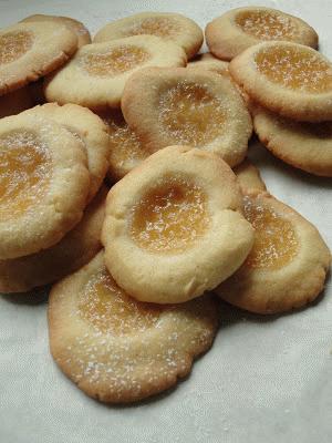 Zdjęcie - Cytrynowe ciasteczka z lemon curd - Przepisy kulinarne ze zdjęciami