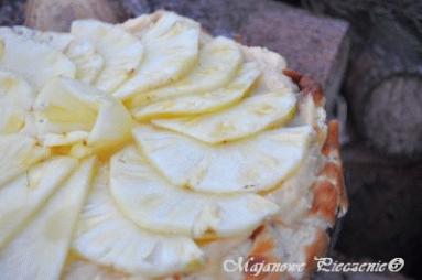 Zdjęcie - Sernik budyniowy z mascarpone i ananasem - Przepisy kulinarne ze zdjęciami