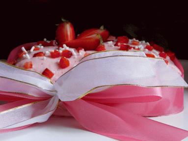 Zdjęcie - Magiczne ciasto  z truskawkową pianką - Przepisy kulinarne ze zdjęciami