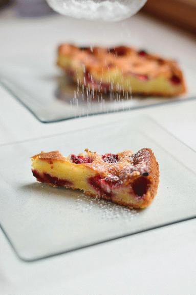 Zdjęcie - Truskawkowe ciasto z nutą cytryny i wanilii - Przepisy kulinarne ze zdjęciami
