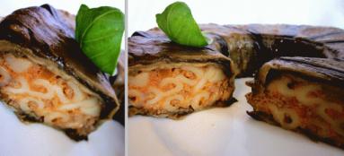 Zdjęcie - Bakłażanowy wieniec zapiekany z makaronem i sosem mięsnym - Przepisy kulinarne ze zdjęciami