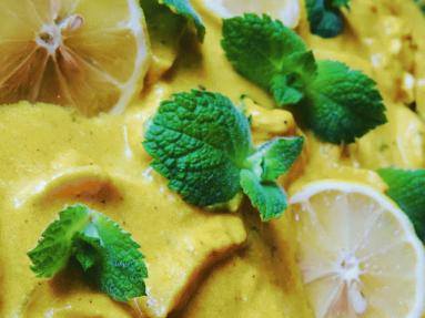 Zdjęcie - Curry z kurczaka z cytryną i miętą - Przepisy kulinarne ze zdjęciami