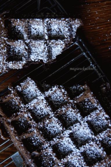 Zdjęcie - Gofry czekoladowe - Przepisy kulinarne ze zdjęciami