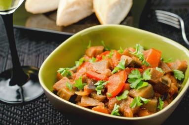 Zdjęcie - Curry z bakłażanem i papryką - Przepisy kulinarne ze zdjęciami