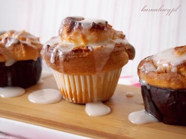 Zdjęcie - Zakręcone muffiny drożdżowe z jabłkami i cynamonem/Apple cinnamon roll muffins - Przepisy kulinarne ze zdjęciami