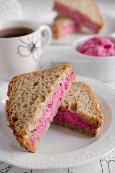 Zdjęcie - Różowa pasta do chleba - na Różowy Tydzień - Przepisy kulinarne ze zdjęciami