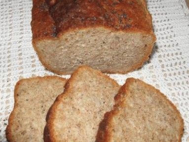 Zdjęcie - Chleb pszenny z otrębami i ziarnami - Przepisy kulinarne ze zdjęciami