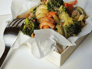 Zdjęcie - Makaron w sosie brokułowo - serowym - Przepisy kulinarne ze zdjęciami