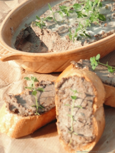 Zdjęcie - Pâté z kurzych wątróbek - Przepisy kulinarne ze zdjęciami