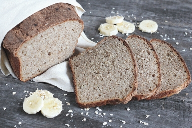 Zdjęcie - Chleb z owsianką bananową na zakwasie pszennym - Przepisy kulinarne ze zdjęciami