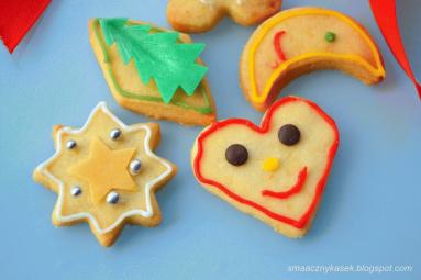 Zdjęcie - Świąteczne ciasteczka z marcepanem - Przepisy kulinarne ze zdjęciami
