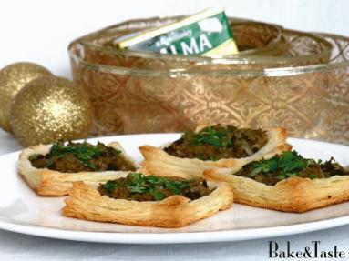 Zdjęcie - Tartaletki z kapustą i grzybami - Przepisy kulinarne ze zdjęciami