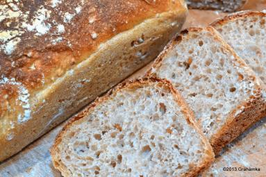 Zdjęcie - Chleb z ziarnem pszenicy - Przepisy kulinarne ze zdjęciami