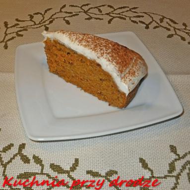 Zdjęcie - Ciasto marchewkowe pod pierzynką - Przepisy kulinarne ze zdjęciami