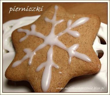 Zdjęcie - Pierniczki  - Przepisy kulinarne ze zdjęciami