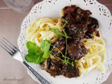 Zdjęcie - Wołowina po burgundzku/Beef bourguignon - Przepisy kulinarne ze zdjęciami