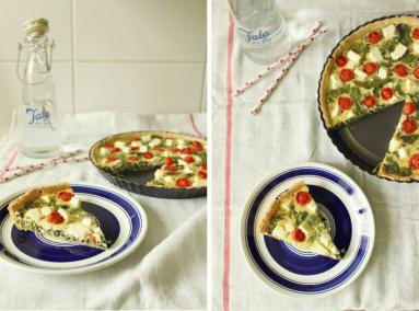 Zdjęcie - Tarta ze szpinakiem, pomidorkami cherry i fetą - Przepisy kulinarne ze zdjęciami