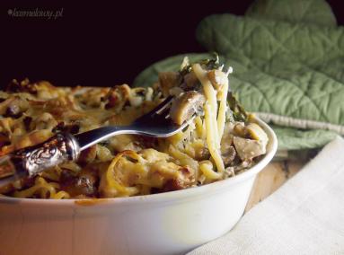 Zdjęcie - Zapiekanka makaronowa z kurczakiem i szpinakiem/ Chicken, spinach and pasta bake - Przepisy kulinarne ze zdjęciami