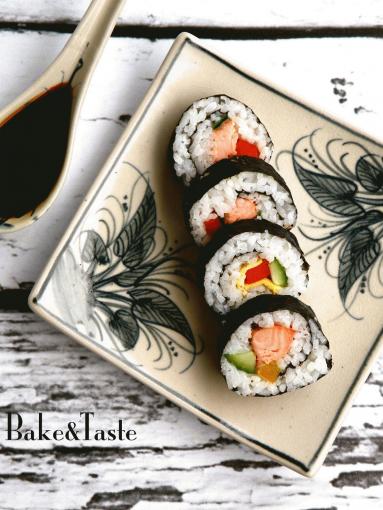 Zdjęcie - Domowe sushi - Przepisy kulinarne ze zdjęciami