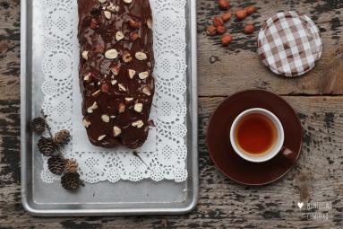Zdjęcie - Czekoladowe ciasto z burakami i orzechami - Przepisy kulinarne ze zdjęciami