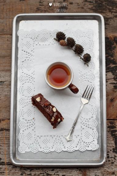 Zdjęcie - Czekoladowe ciasto z burakami i orzechami - Przepisy kulinarne ze zdjęciami