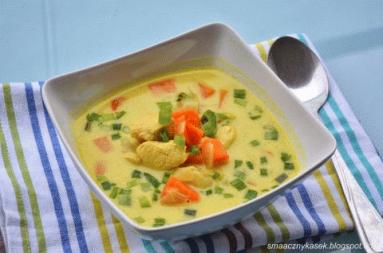 Zdjęcie - Tajska zupa z mleczkiem kokosowym ( Tom Kha Gai) - Przepisy kulinarne ze zdjęciami