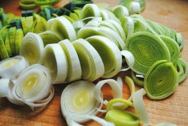 Zdjęcie - Zupa krem z pora z zieloną pastą curry - Przepisy kulinarne ze zdjęciami