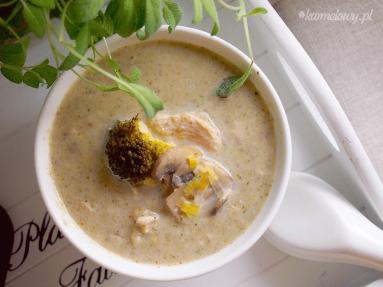Zdjęcie - Pożywna zupa z kurczakiem, porami i grzybami/Chicken, leek and mushroom soup - Przepisy kulinarne ze zdjęciami