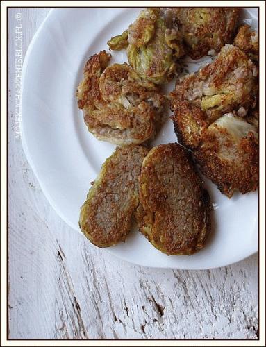 Zdjęcie - Gołąbki z kaszą gryczaną i ziemniakami - Przepisy kulinarne ze zdjęciami