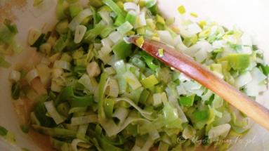 Zdjęcie - Zupa krem z brokułów i sera pleśniowego - Przepisy kulinarne ze zdjęciami