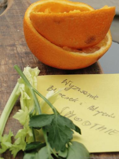 Zdjęcie - Zielone Smoothie z rukolą - Kwietniowe Wyzwanie Blogerek i Blogerów - Przepisy kulinarne ze zdjęciami