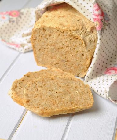 Zdjęcie - Chleb z kaszą jaglaną i słonecznikiem - Przepisy kulinarne ze zdjęciami