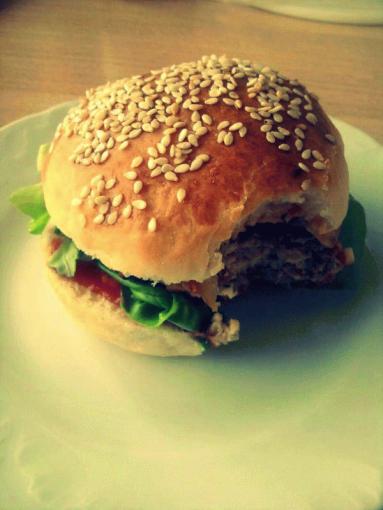 Zdjęcie - Łatwe bułki hamburgerowe - Przepisy kulinarne ze zdjęciami