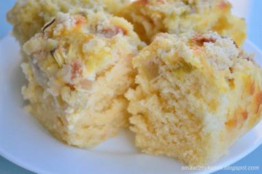 Zdjęcie - Ciasto drożdżowe z serem i rabarbarem - Przepisy kulinarne ze zdjęciami