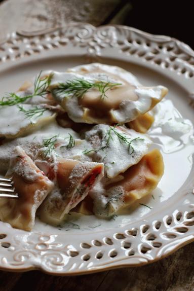 Zdjęcie - Pierogi z botwinką i serem ricotta - Przepisy kulinarne ze zdjęciami