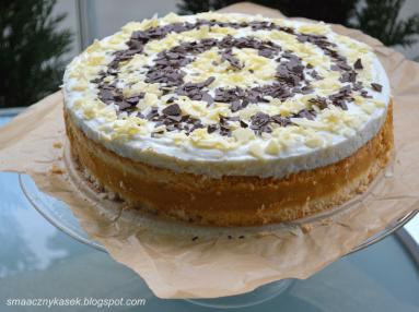 Zdjęcie - Tort rabarbarowo - marchewkowy pod jogurtowo - serową kołderką na drugie urodziny bloga - Przepisy kulinarne ze zdjęciami