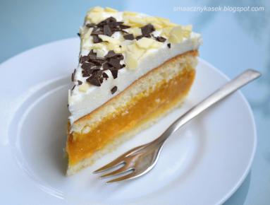 Zdjęcie - Tort rabarbarowo - marchewkowy pod jogurtowo - serową kołderką na drugie urodziny bloga - Przepisy kulinarne ze zdjęciami