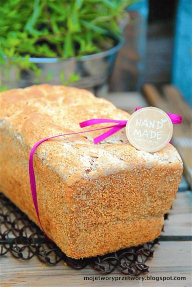 Zdjęcie - Wyjątkowy chleb orkiszowo-orzechowy na żytnim zakwasie - Przepisy kulinarne ze zdjęciami