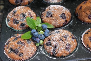 Zdjęcie - Muffiny z borówkami - Przepisy kulinarne ze zdjęciami