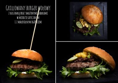 Zdjęcie - Grillowany burger wołowy z kaszanką oraz smażonymi jabłkami w miodzie  gryczanym i z małosolnym ogórkiem - Przepisy kulinarne ze zdjęciami
