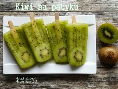 Zdjęcie - Kiwi na patyku - bomba witaminowa,najprostsze lody - Przepisy kulinarne ze zdjęciami