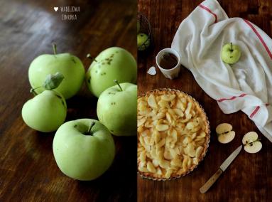 Zdjęcie - Waniliowa tarta z jabłkami - Przepisy kulinarne ze zdjęciami