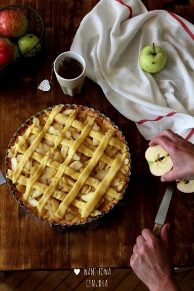 Zdjęcie - Waniliowa tarta z jabłkami - Przepisy kulinarne ze zdjęciami