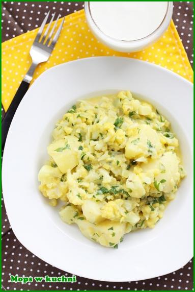 Zdjęcie - Curry z kalafiorem i ziemniakami - Przepisy kulinarne ze zdjęciami