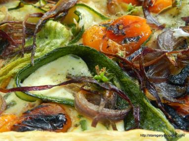 Zdjęcie - Tarta z grillowanymi warzywami - Przepisy kulinarne ze zdjęciami