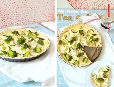 Zdjęcie - Tarta z brokułami, cukinią i tofu - Przepisy kulinarne ze zdjęciami