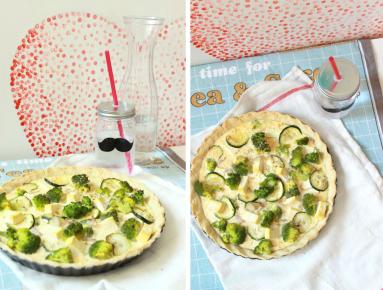 Zdjęcie - Tarta z brokułami, cukinią i tofu - Przepisy kulinarne ze zdjęciami