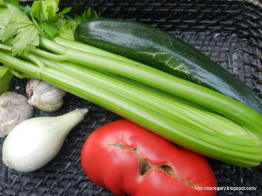 Zdjęcie - Minestrone  - zupa z mieszanych warzyw - Przepisy kulinarne ze zdjęciami