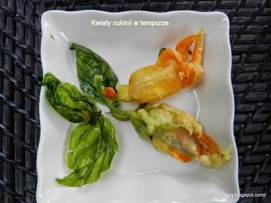 Zdjęcie - Kwiaty cukinii w tempurze - Przepisy kulinarne ze zdjęciami
